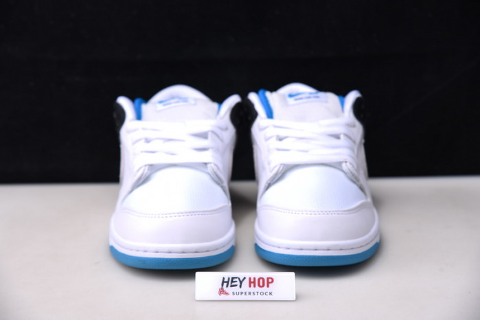 nike sb dunk low “laser blue” bq6817-101