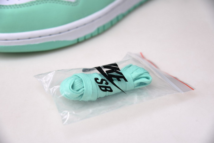 nike dunk low green glow (w) dd1503-105