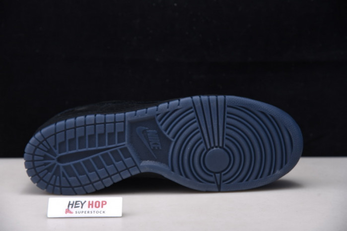 undefeated x nike dunk low 