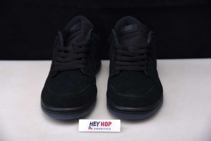 undefeated x nike dunk low 