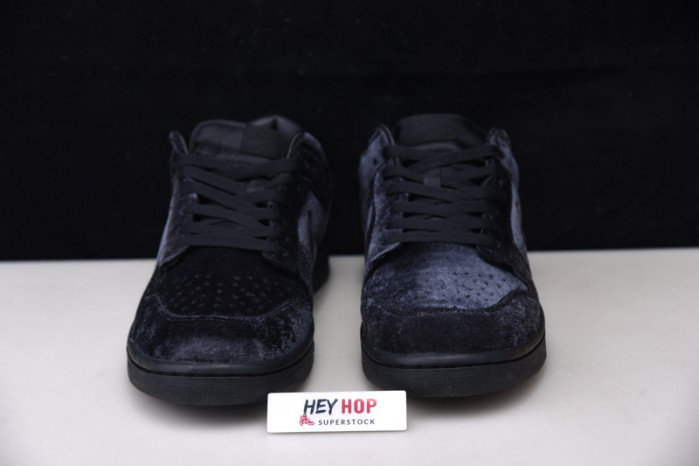 dover street market x nike dunk low triple black dh2686-002