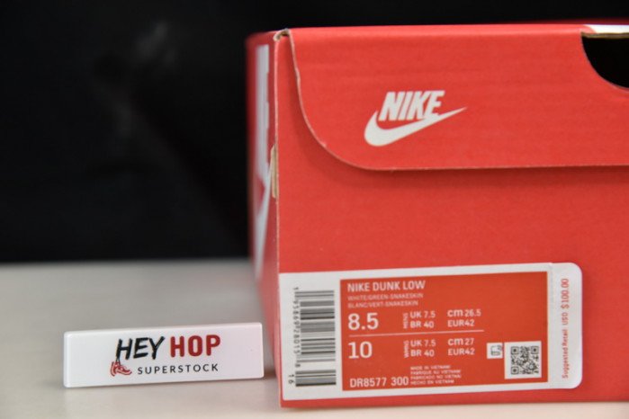 nike dunk low teal snakeskin dr8577-300